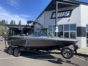 2016 Nautique 200