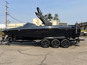 2021 Malibu Boats 25 LSV