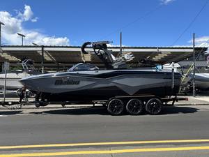 2024 Malibu Boats 25 LSV