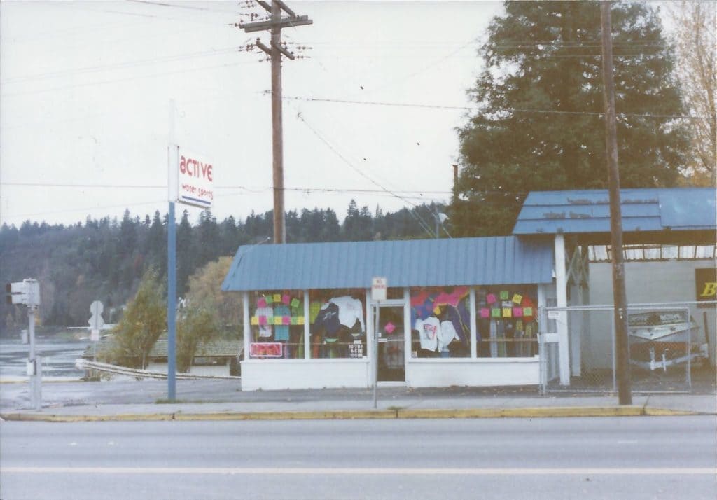 active 1990 store image